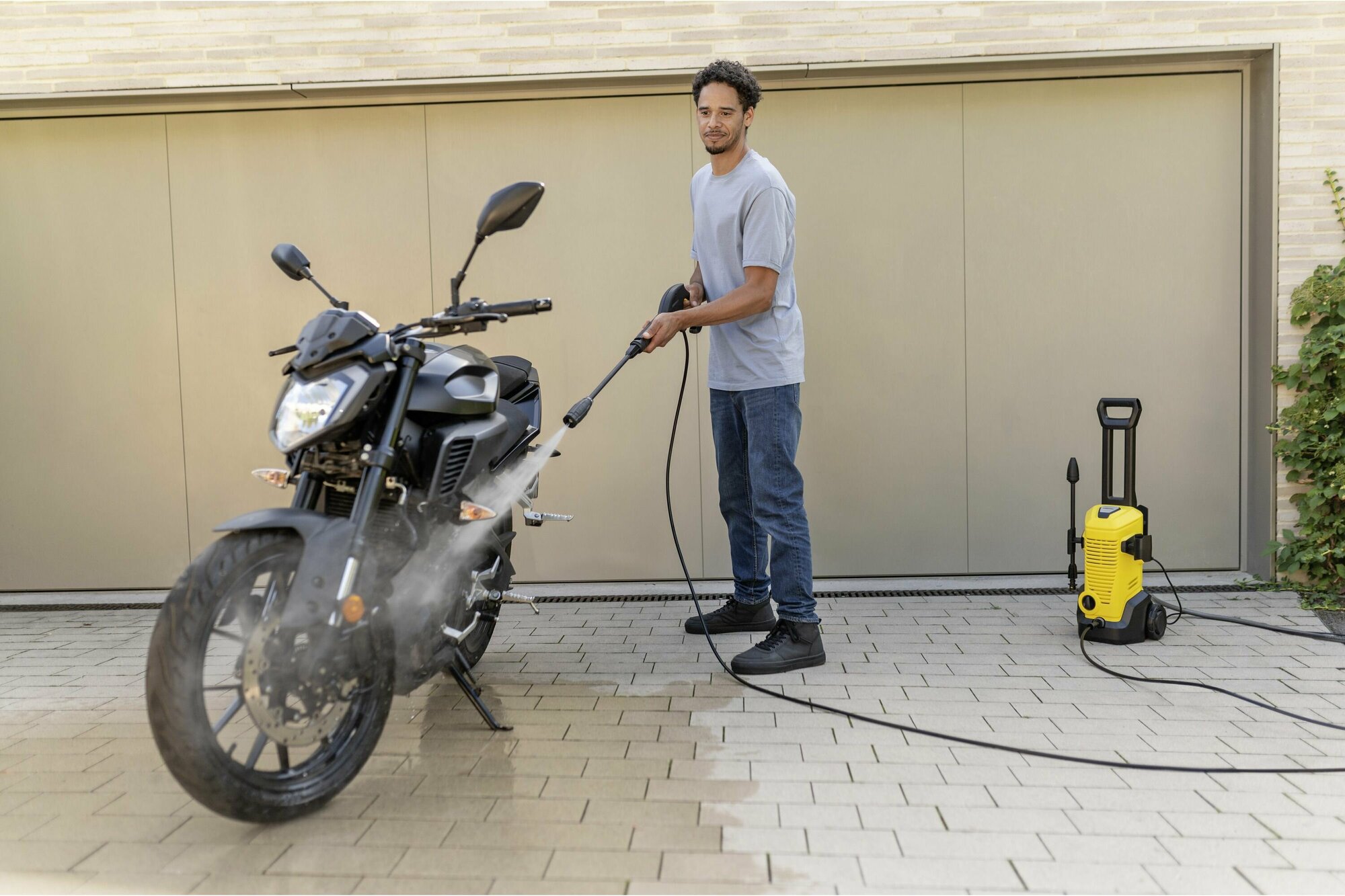 Мойка высокого давления Karcher K 3 Car (1.676-353.0), желтый