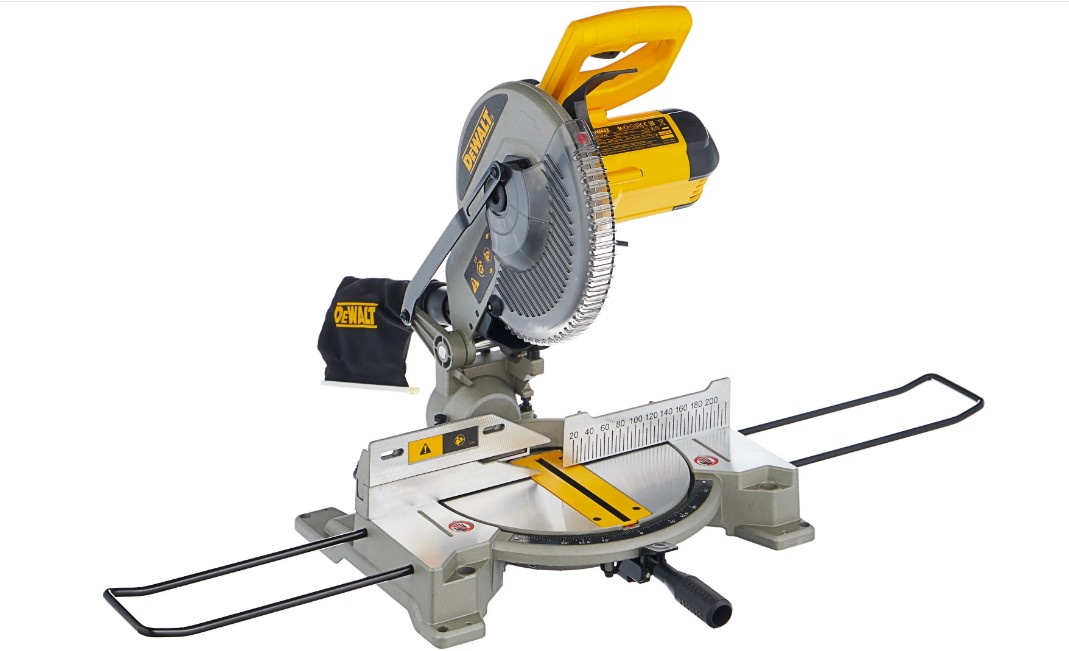Торцовочная пила DeWALT DW714